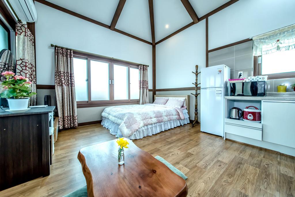 Jeju Myung House Villa Сеогвипо Екстериор снимка